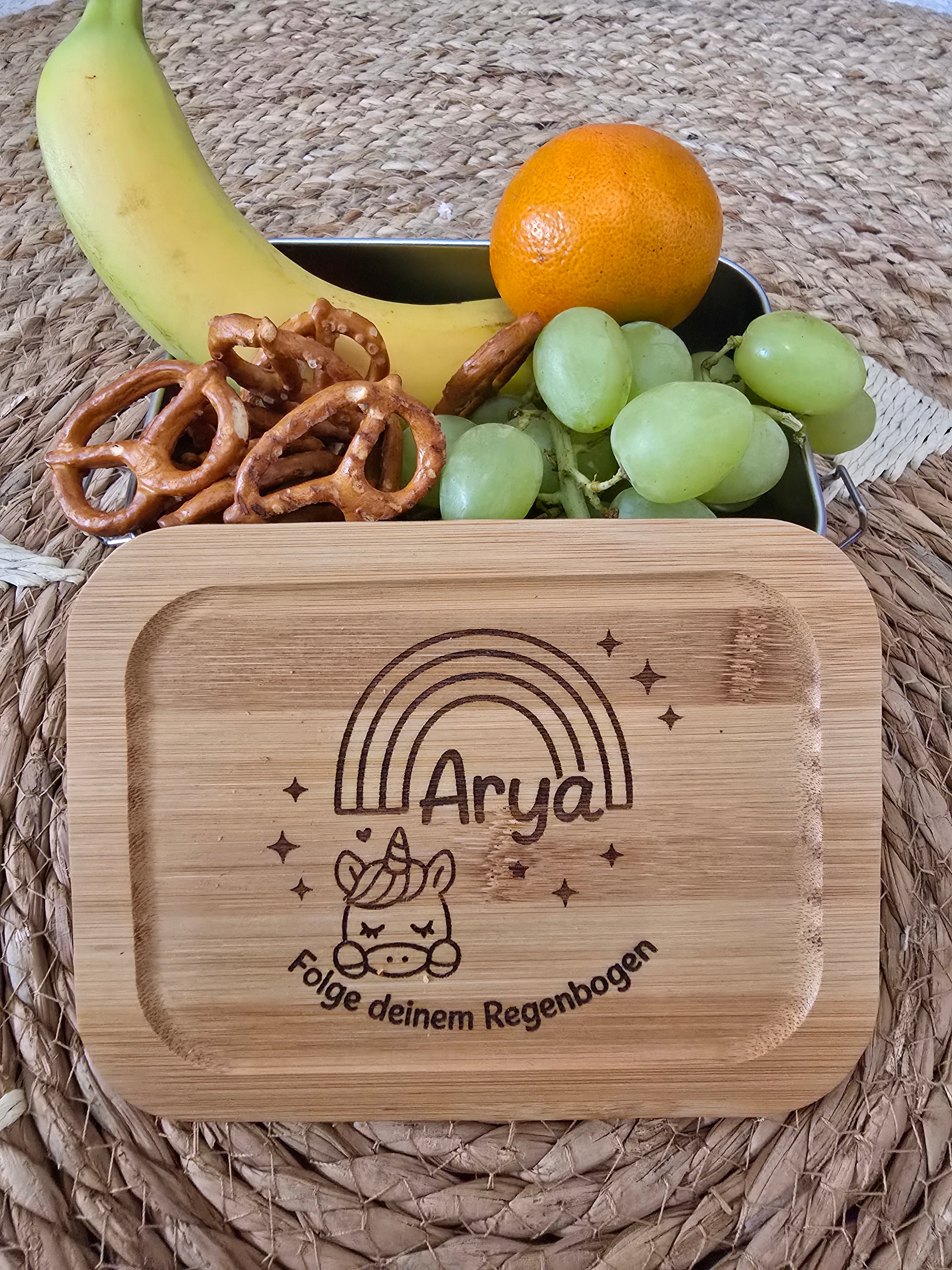 Brotdose aus Edelstahl mit Bambusdeckel und Gravur