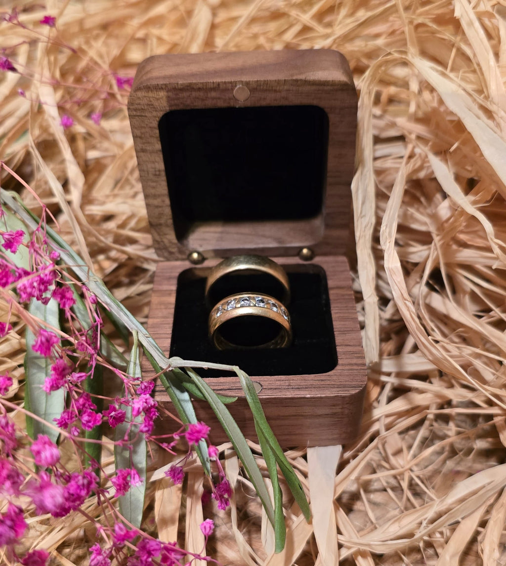 Ringbox aus Holz – mit Gravur