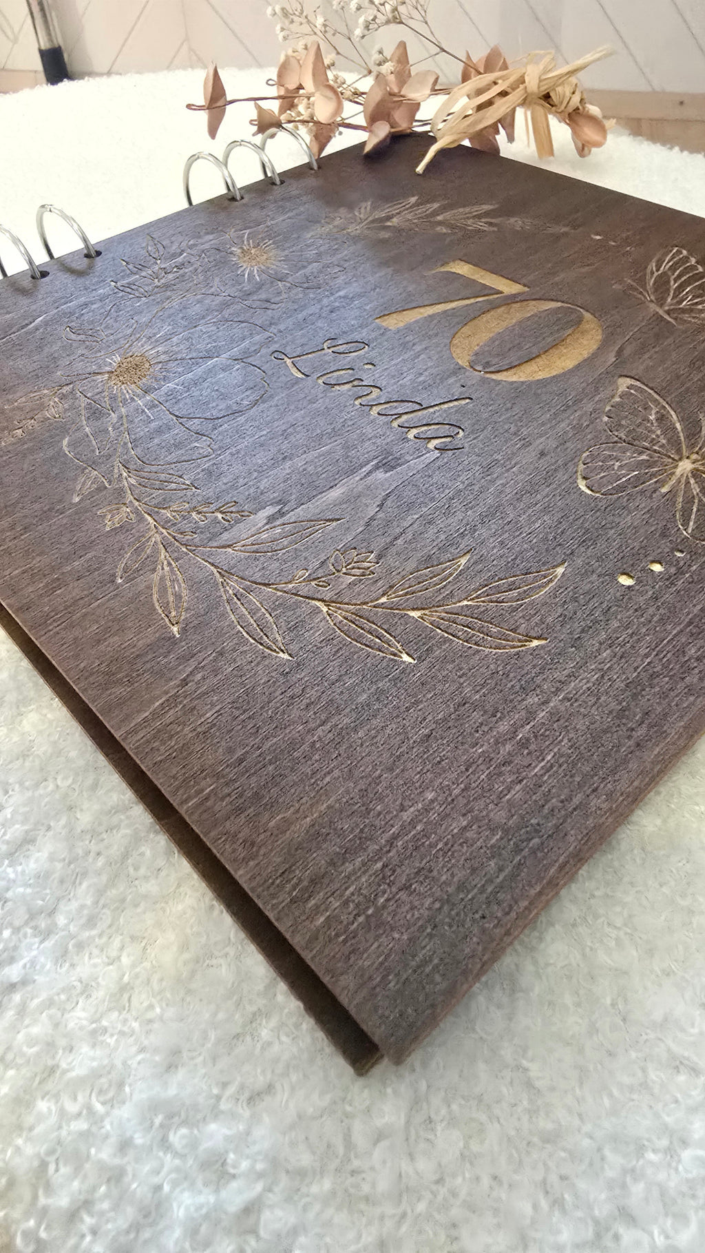 Personalisiertes Holz-Album mit Gravur
