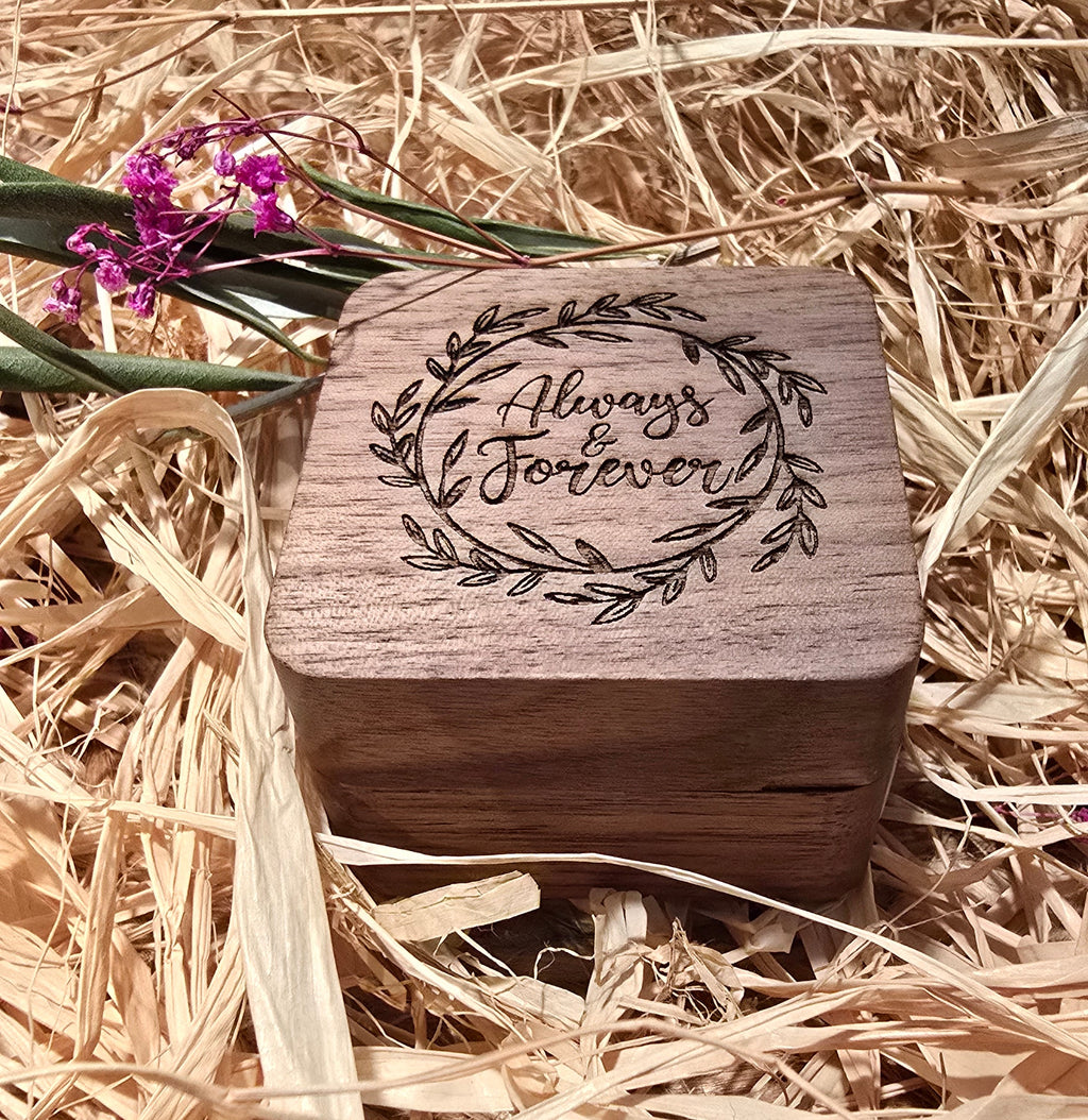 Ringbox aus Holz – mit Gravur