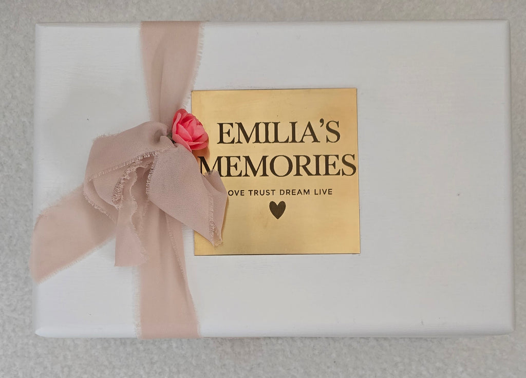 Personalisierte Erinnerungsbox aus Holz