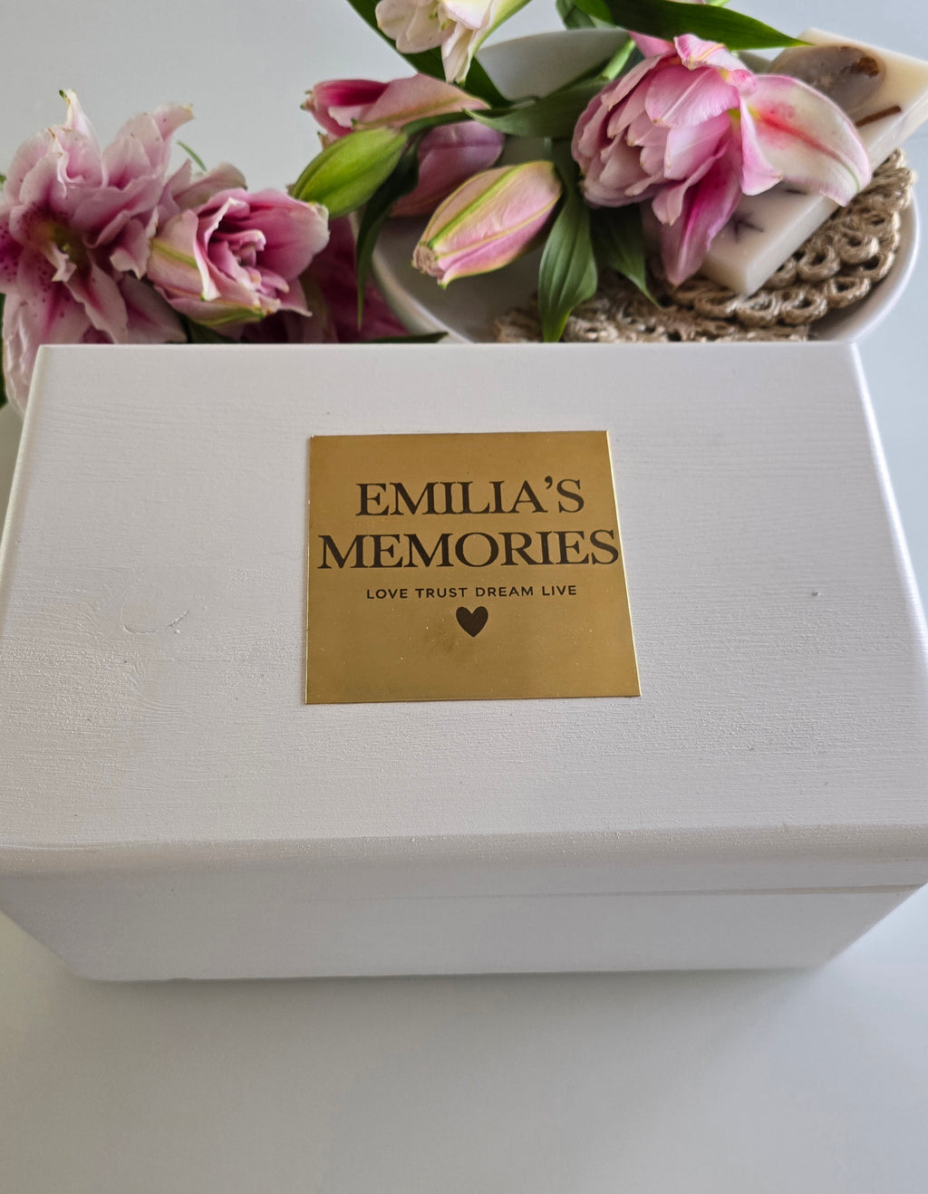 Personalisierte Erinnerungsbox aus Holz