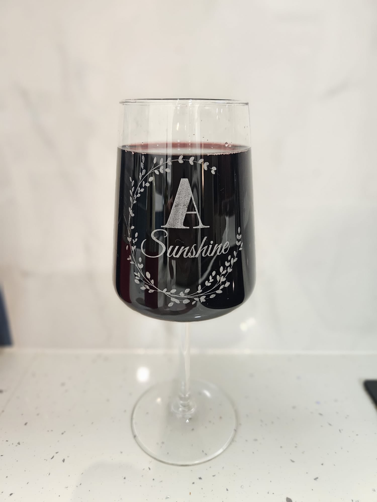 Personalisiertes Weinglas mit Gravur